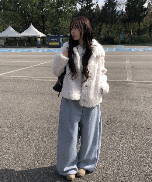 anyonemore（エニワンモア）の「サイドタック裏起毛ワイドトレーニングパンツ（スウェットパンツ・レディース・ブラック/グレー・FREE）」の8枚目の写真