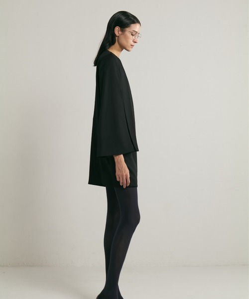 CINOH(チノ)の「BLACK FORMAL SLIT SLEEVE MINI DRESS(ワンピース・レディース・ブラック・38/36)」の9枚目の写真