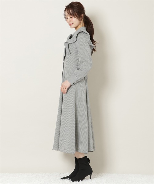 WILLSELECTION(ウィルセレクション)の「リボンタイラッフルフレアワンピース(ワンピース・レディース・チャコールグレー/ブラック系その他/ピンク・FREE)」の5枚目の写真