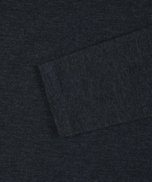 BROWNYARD(ブラウンヤード)の「W スクープネックロングスリーブ、チャコール(Tシャツ/カットソー・レディース・その他・1/2)」の5枚目の写真
