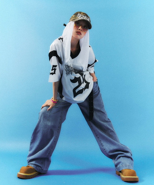 SCHISM INDUCING（スキズムインデューシング）の「RESIZED BAGGY JEANS BLUE（デニムパンツ・レディース・その他・SMALL/MEDIUM/LARGE）」の4枚目の写真