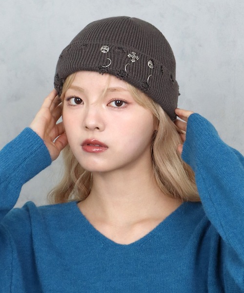 BARELY BLUE(ベアリーブルー)の「【 BARELY BLUE / ベアリーブルー 】 ダメージ メタル ビーニー / ニット キャップ(ニットキャップ/ビーニー・レディース・グレー/アイボリー/ブラック・FREE)」の13枚目の写真