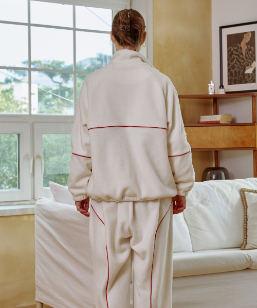 ARI(アリ)の「KIKI FLEECE ZIP UP / WHITE(その他アウター・レディース・ホワイト・FREE)」の3枚目の写真