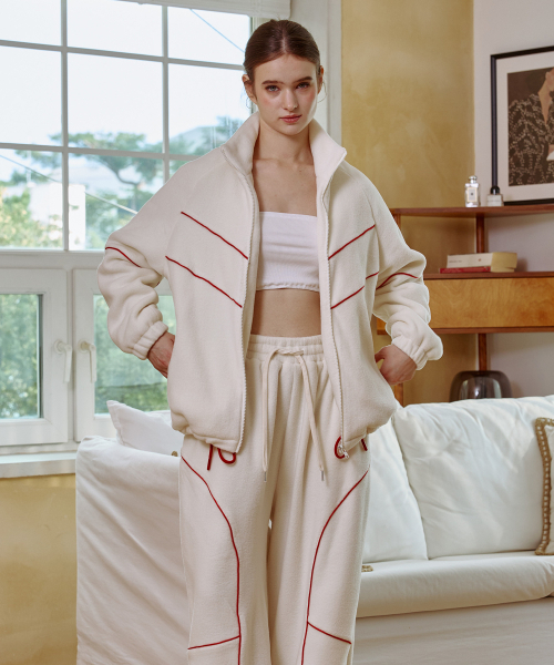 ARI(アリ)の「KIKI FLEECE ZIP UP / WHITE(その他アウター・レディース・ホワイト・FREE)」の5枚目の写真