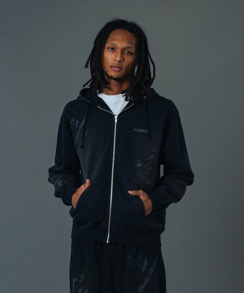 XLARGE(エクストララージ)の「GEOMETRIC ZIP UP HOODED SWEATSHIRT(パーカー・メンズ・ブラック/ベージュ/ネイビー・S/M/L/XL)」の2枚目の写真