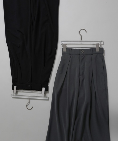 select MOCA Et(セレクトモカエト)の「【Et】Tuck Wide Relaxed Pants(その他パンツ・レディース・ブラック/グレー・LARGE/MEDIUM)」の12枚目の写真
