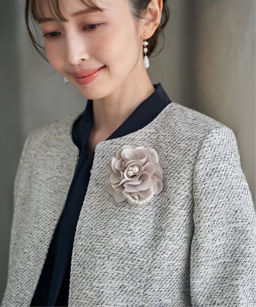 ikka(イッカ)の「【フォーマル対応】フラワーコサージュA(ブローチ/コサージュ・レディース・ホワイト/オフホワイト/グレー/ベージュ・FREE)」の17枚目の写真