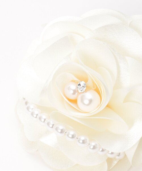 ikka(イッカ)の「【フォーマル対応】フラワーコサージュA(ブローチ/コサージュ・レディース・ホワイト/オフホワイト/グレー/ベージュ・FREE)」の9枚目の写真