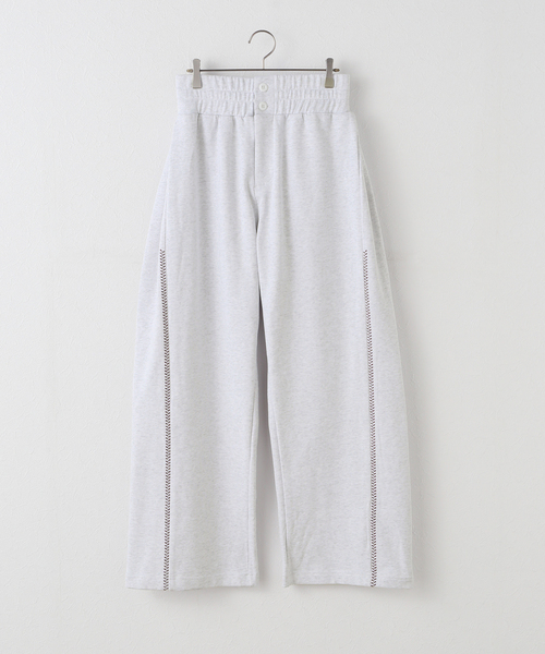 JOURNAL STANDARD（ジャーナルスタンダード）の「【Engi/エンギ】 tuck wide sweat pants（スウェットパンツ・レディース・ブラック/チャコールグレー・FREE）」の2枚目の写真