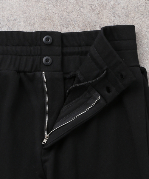 JOURNAL STANDARD（ジャーナルスタンダード）の「【Engi/エンギ】 tuck wide sweat pants（スウェットパンツ・レディース・ブラック/チャコールグレー・FREE）」の5枚目の写真