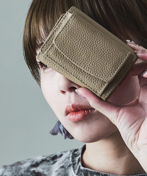 Fashion Letter（ファッションレター）の「エンボスレザー コンパクトミニウォレット 三つ折り財布（財布・レディース・グレイッシュベージュ/ブラック/キャメル・FREE）」の15枚目の写真