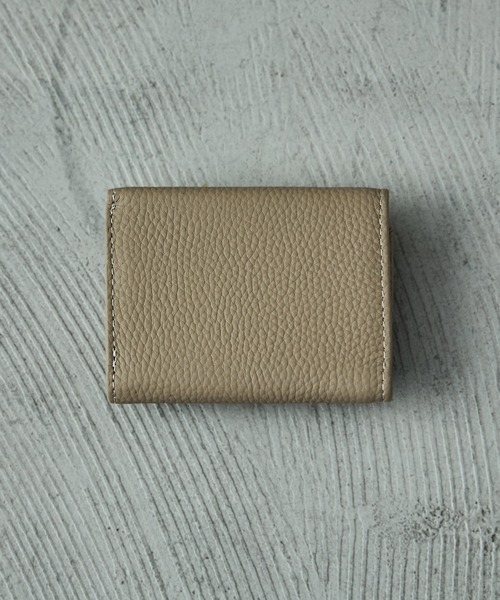 Fashion Letter（ファッションレター）の「エンボスレザー コンパクトミニウォレット 三つ折り財布（財布・レディース・グレイッシュベージュ/ブラック/キャメル・FREE）」の6枚目の写真