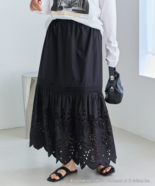 LAVEANGE(ラビアンジェ)の「刺繍レースフレアスカート(スカート・レディース・ブラック/オフホワイト・4L/3L/LL/M/5L)」の2枚目の写真