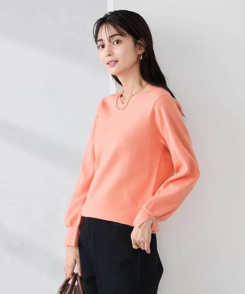 a.v.v（アーヴェヴェ）の「【WEB限定】Vネックパフスリーブニット（ニット/セーター・レディース・ライラック/アイボリー/ブラック/ブルー/グレー/ピンク・36/38/40/42）」の6枚目の写真