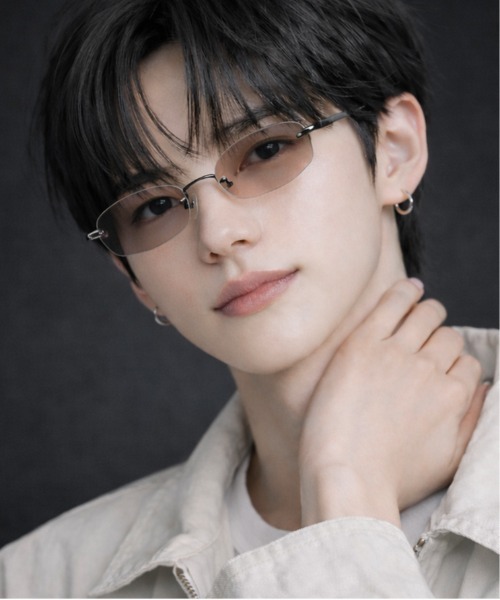 B.I.D.(ビーアイディー)の「《スクエアリムレス カラーレンズサングラス》(サングラス・メンズ・クリア/ライトブラウン/ライトグレー/ライトパープル・FREE)」の3枚目の写真