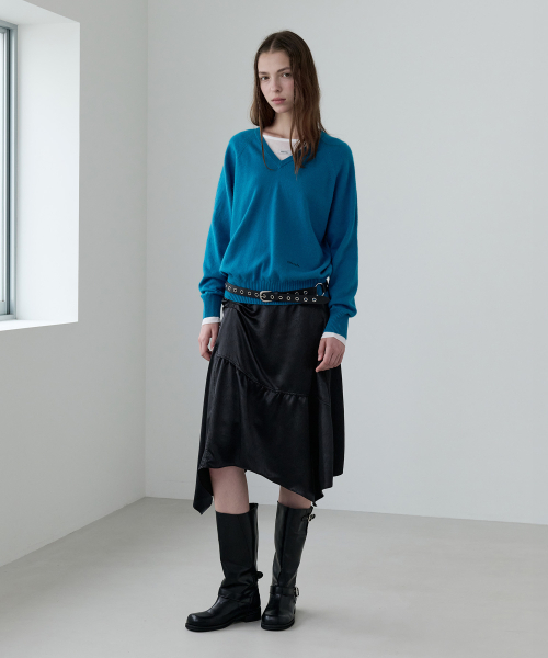 ROLAROLA（ロラロラ）の「UNBALANCE MIDI SKIRT BLACK（スカート・レディース・ブラック・M/S）」の2枚目の写真