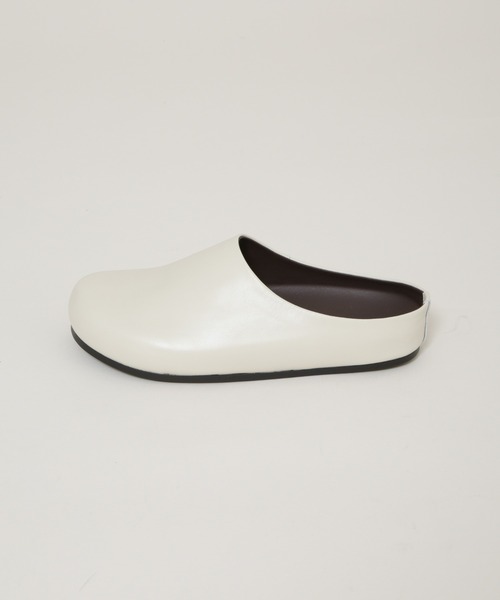 REMME（レメ）の「REMME/シープレザースリッポン（スリッポン・レディース・オフホワイト/ブラック・38/37/36）」の4枚目の写真