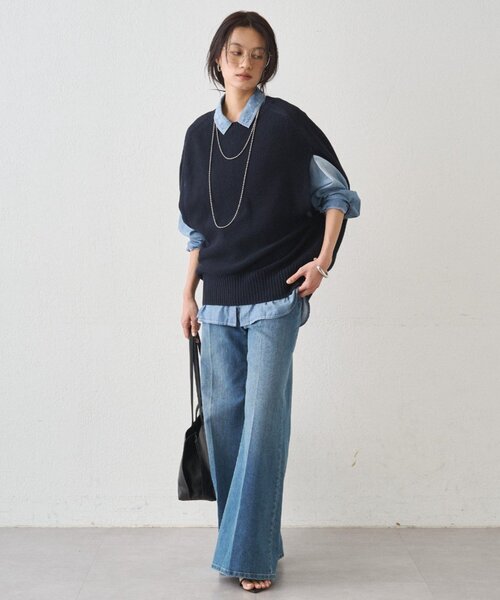 LOUNGEDRESS（ラウンジドレス）の「ギマ鹿子ポンチョニットベスト（ベスト・レディース・ネイビー/ベージュ・FREE）」の10枚目の写真