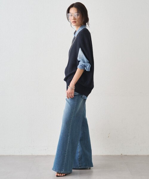 LOUNGEDRESS（ラウンジドレス）の「ギマ鹿子ポンチョニットベスト（ベスト・レディース・ネイビー/ベージュ・FREE）」の12枚目の写真