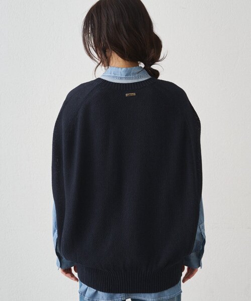 LOUNGEDRESS（ラウンジドレス）の「ギマ鹿子ポンチョニットベスト（ベスト・レディース・ネイビー/ベージュ・FREE）」の22枚目の写真