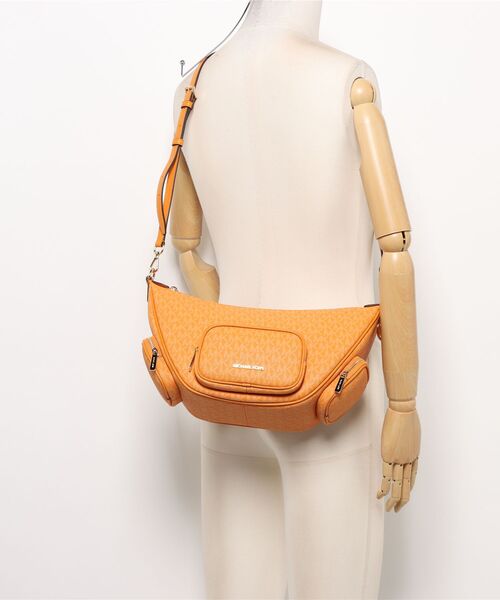 MICHAEL KORS(マイケルコース)の「MERRITT MD CONV PKT SHLDR ショルダーバッグ(ショルダーバッグ・レディース・オレンジ系・FREE)」の5枚目の写真