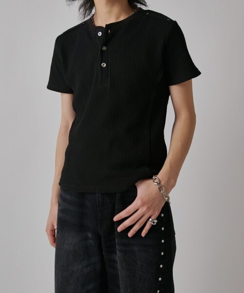 Lui's（ルイス）の「SURJENT　ワッフルヘンリーネックTシャツ（Tシャツ/カットソー・メンズ・チャコールグレー/ブラック・1/2）」の21枚目の写真