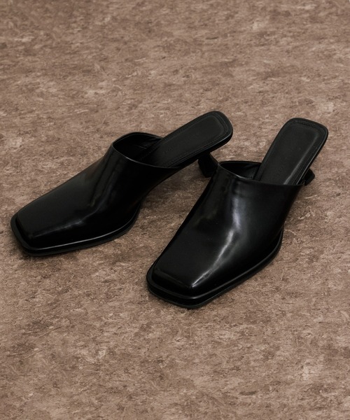 ADAM ET ROPE'（アダムエロペ）の「スクエアミュール（サンダル・レディース・ブラック/ブラウン・23/24.5/24/23.5）」の2枚目の写真