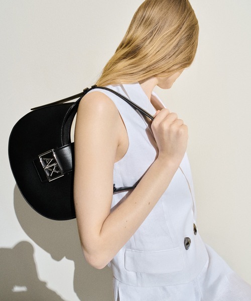 ARMANI EXCHANGE(アルマーニエクスチェンジ)の「【A|X アルマーニ エクスチェンジ】AXロゴ ホーボーバッグ(ZOZO限定カラー含)(ハンドバッグ・レディース・ライトイエロー/オフホワイト/ブラック/オレンジ・FREE)」の1枚目の写真