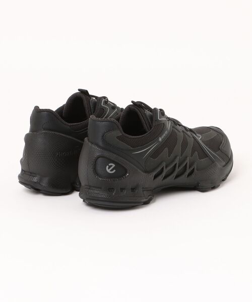ECCO(エコー)の「ECCO BIOM AEX レディース 本革 スニーカー GORE-TEX防水(スニーカー・レディース・ブラック・37/36/35/39/38)」の2枚目の写真