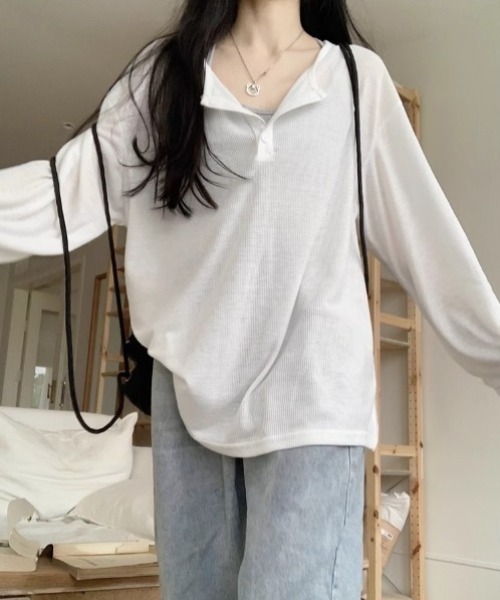 yuue' ( wear )(ユーイ)の「オーバーサイズヘンリーネックゆるロングTシャツ(Tシャツ/カットソー・レディース・ホワイト/ブラック/グレー・FREE)」の21枚目の写真