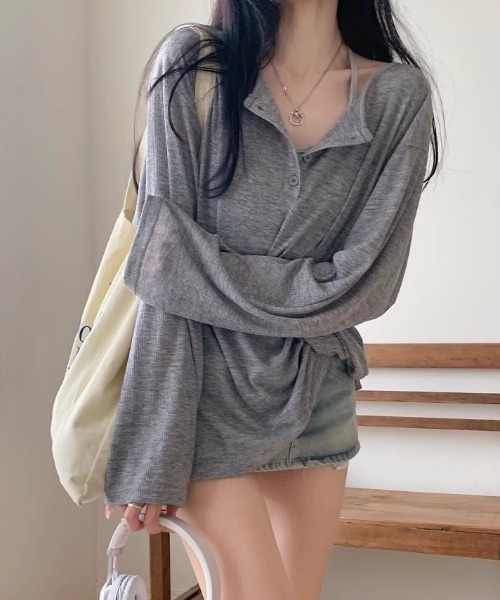 yuue' ( wear )(ユーイ)の「オーバーサイズヘンリーネックゆるロングTシャツ(Tシャツ/カットソー・レディース・ホワイト/ブラック/グレー・FREE)」の6枚目の写真