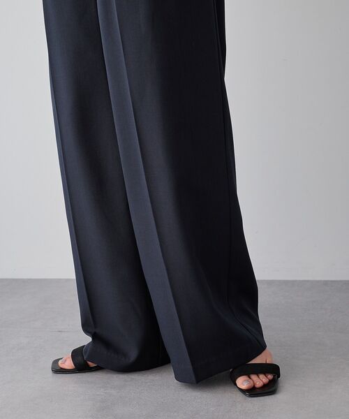 YECCA VECCA(イェッカヴェッカ)の「タックワイドパンツ(その他パンツ・レディース・ネイビー/ピンク/グレイッシュベージュ・S/M/M-L)」の22枚目の写真