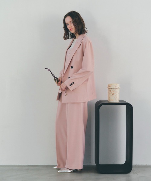 YECCA VECCA（イェッカヴェッカ）の「タックワイドパンツ（その他パンツ・レディース・ネイビー/ピンク/グレイッシュベージュ・S/M/M-L）」の6枚目の写真