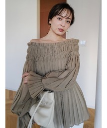 anuans｜アニュアンスのトップス（フリル）通販 - ZOZOTOWN