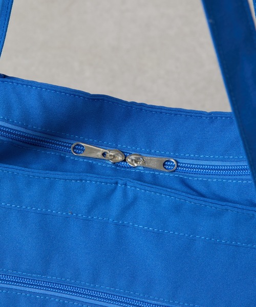 COLONY 2139（コロニートゥーワンスリーナイン）の「【LEI企画】撥水アウトポケットトートバッグ（ショルダーバッグ・レディース・ブラック/ブルー/ホワイト/ミント・FREE）」の20枚目の写真