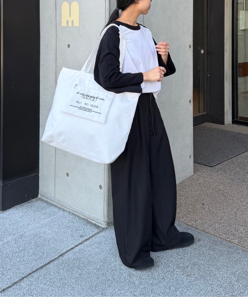 COLONY 2139（コロニートゥーワンスリーナイン）の「【LEI企画】撥水アウトポケットトートバッグ（ショルダーバッグ・レディース・ブラック/ブルー/ホワイト/ミント・FREE）」の22枚目の写真