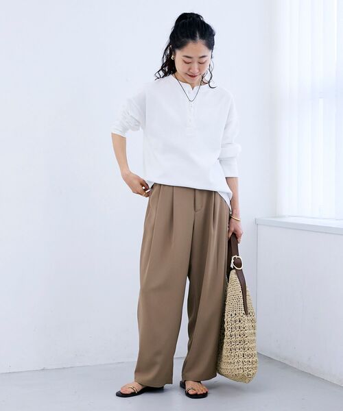 le.coeur blanc（ルクールブラン）の「サーマル裾ラウンドプルオーバー（Tシャツ/カットソー・レディース・ダークグレー/ホワイト・38）」の8枚目の写真