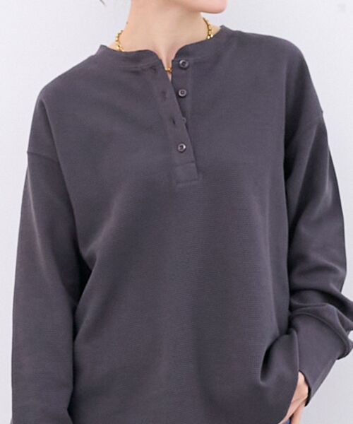 le.coeur blanc（ルクールブラン）の「サーマル裾ラウンドプルオーバー（Tシャツ/カットソー・レディース・ダークグレー/ホワイト・38）」の16枚目の写真