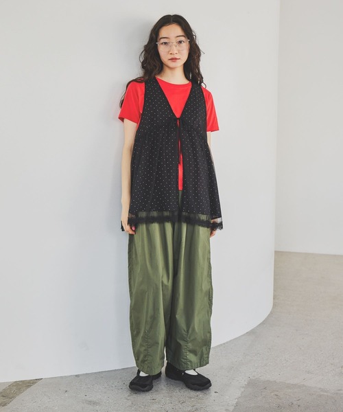 niko and...（ニコアンド）の「レーストリムリバーシブルベスト（ベスト・レディース・ライトグレー/ブラック/オフホワイト・FREE）」の4枚目の写真