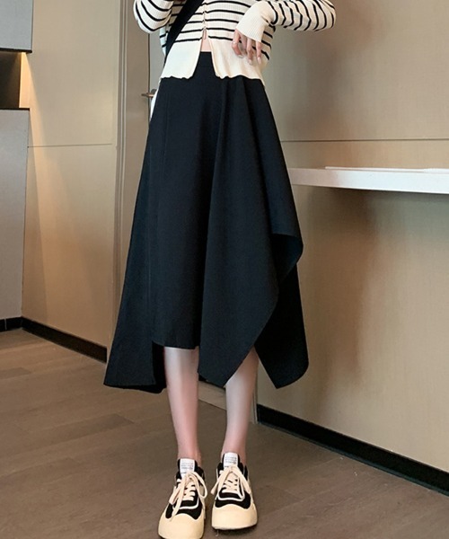 SallyLunn(サリーラン)の「アシンメトリーヘム フレアスカート(スカート・レディース・ベージュ/ブラック/グレー・LARGE/MEDIUM)」の4枚目の写真