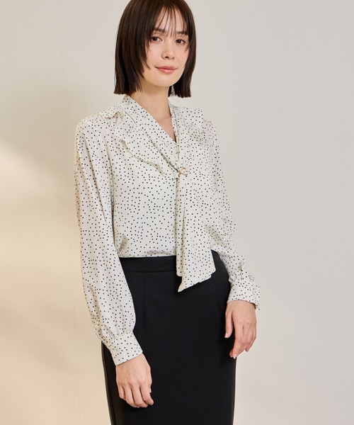 ketty(ケティ)の「デシンVネックフリルドットボウタイブラウス≪手洗い可能≫(シャツ/ブラウス・レディース・ホワイト系その他/ブラック系その他・M)」の11枚目の写真