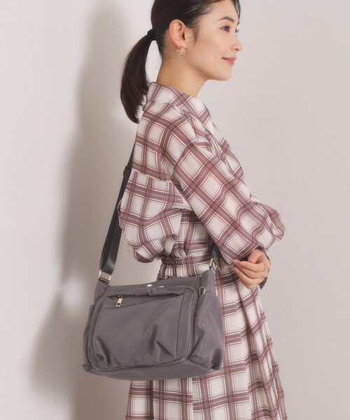 ITS'DEMO（イッツデモ）の「【10ポケット】ガバッとショルダー（ショルダーバッグ・レディース・ベビーピンク/グレー系3・00）」の9枚目の写真