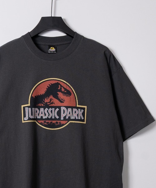 JOHN'S CLOSET（ジョンズクローゼット）の「【15】〔UNIVERSAL Pictures〕アイコンプリント ユーズドライク半袖Tシャツ（Tシャツ/カットソー・メンズ・ブラック系2/ブラック系1/ホワイト系1/ホワイト系2・MEDIUM/X-LARGE/LARGE）」の3枚目の写真