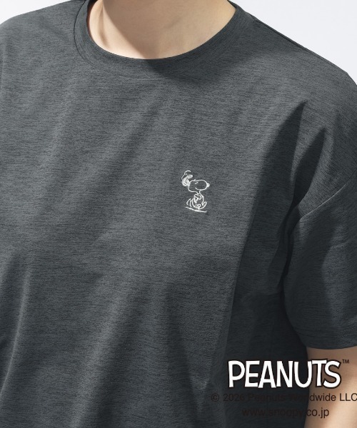 PEANUTS(ピーナッツ)の「ピーナッツ UVカットドライグラフィックTシャツ フレンズ(Tシャツ/カットソー・レディース・ホワイト/チャコールグレー・S/M/L/XL)」の5枚目の写真