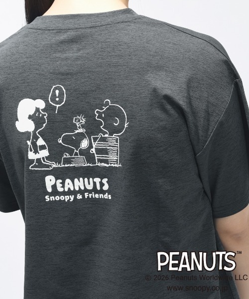 PEANUTS(ピーナッツ)の「ピーナッツ UVカットドライグラフィックTシャツ フレンズ(Tシャツ/カットソー・レディース・ホワイト/チャコールグレー・S/M/L/XL)」の3枚目の写真