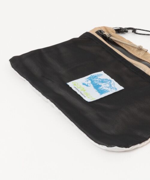 Gramicci（グラミチ）の「【GRAMICCI(グラミチ) 】LT. RIPSTOP SACOCHE（ショルダーバッグ・メンズ・イエロー/ブルー・FREE）」の7枚目の写真