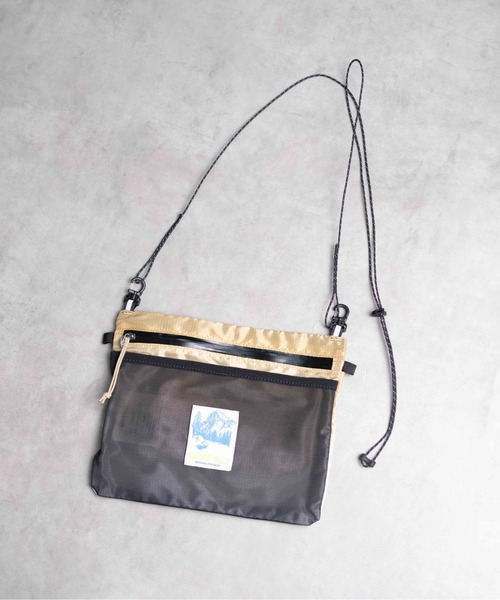 Gramicci（グラミチ）の「【GRAMICCI(グラミチ) 】LT. RIPSTOP SACOCHE（ショルダーバッグ・メンズ・イエロー/ブルー・FREE）」の2枚目の写真