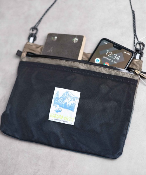 Gramicci（グラミチ）の「【GRAMICCI(グラミチ) 】LT. RIPSTOP SACOCHE（ショルダーバッグ・メンズ・イエロー/ブルー・FREE）」の17枚目の写真