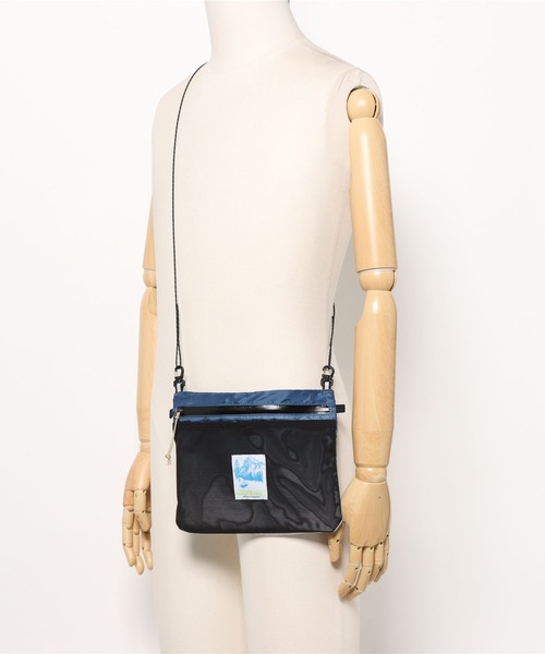 Gramicci（グラミチ）の「【GRAMICCI(グラミチ) 】LT. RIPSTOP SACOCHE（ショルダーバッグ・メンズ・イエロー/ブルー・FREE）」の9枚目の写真