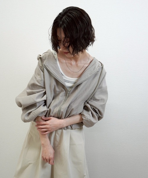 gossara（ゴサラ）の「シアーワッシャーZIPフーディー（シャツ/ブラウス・レディース・グレー/オフホワイト/グレイッシュベージュ・FREE）」の7枚目の写真